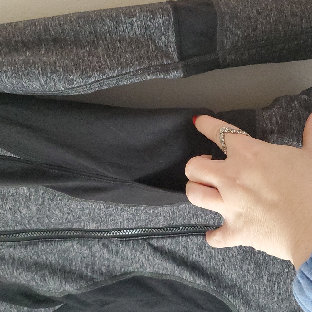 Lululemon Find Your Bliss Reversible Full Zip Jacket Size 6 Black Grey Womens - Picture 2 of 13